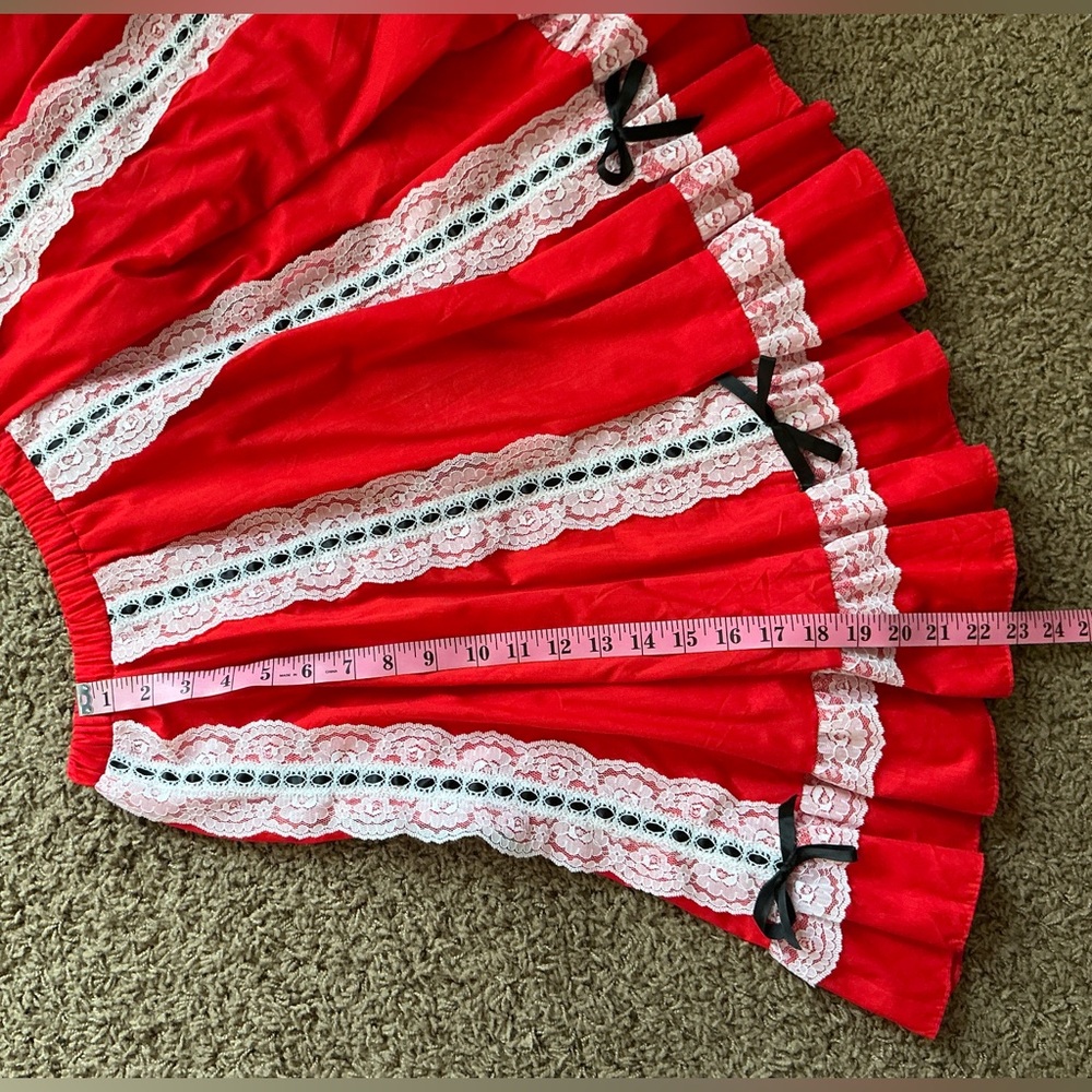 Vintage Red Circle Skirt, Lace & Bows, Medium-Large, Dolly, Grunge, Square Dance - Picture 5 of 8